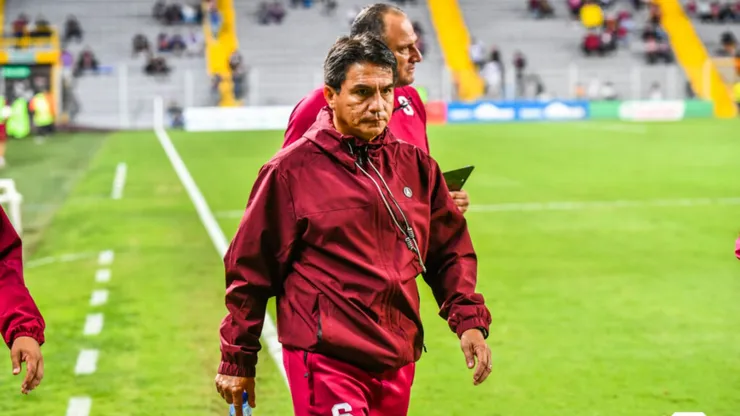 Vladimir Quesada está recibiendo cuestionamientos.