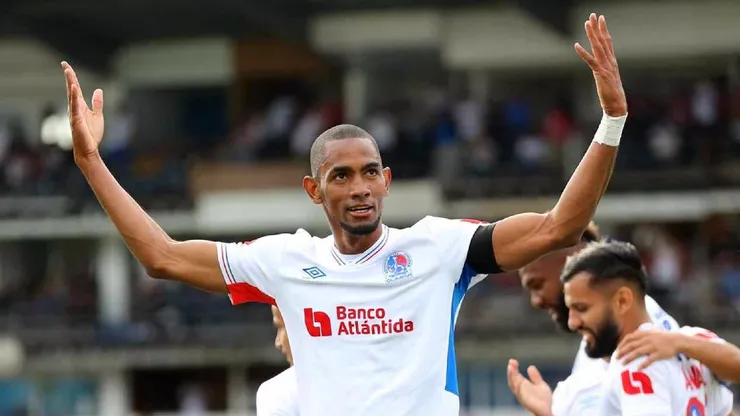 Jerry Bengtson envía contundente mensaje a los que piden su retiro