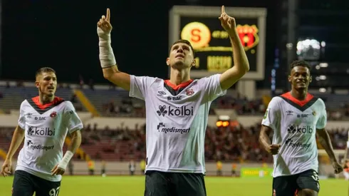 Alberto Toril dejaría Alajuelense.