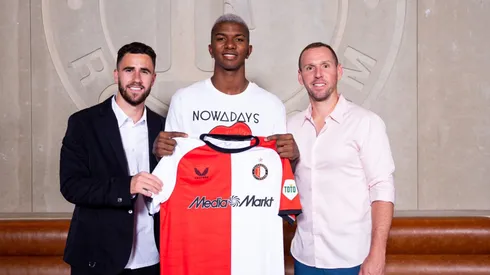 "Engaño": acusan a Alajuelense tras la venta de Jeyland Mitchell al Feyenoord