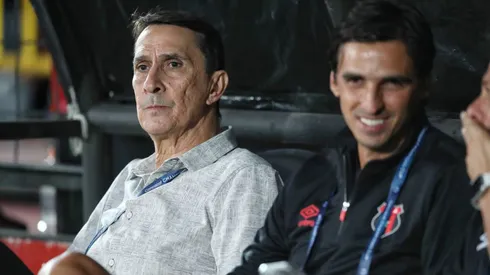 Las tres ofertas que llegaron por Alexandre Guimaraes