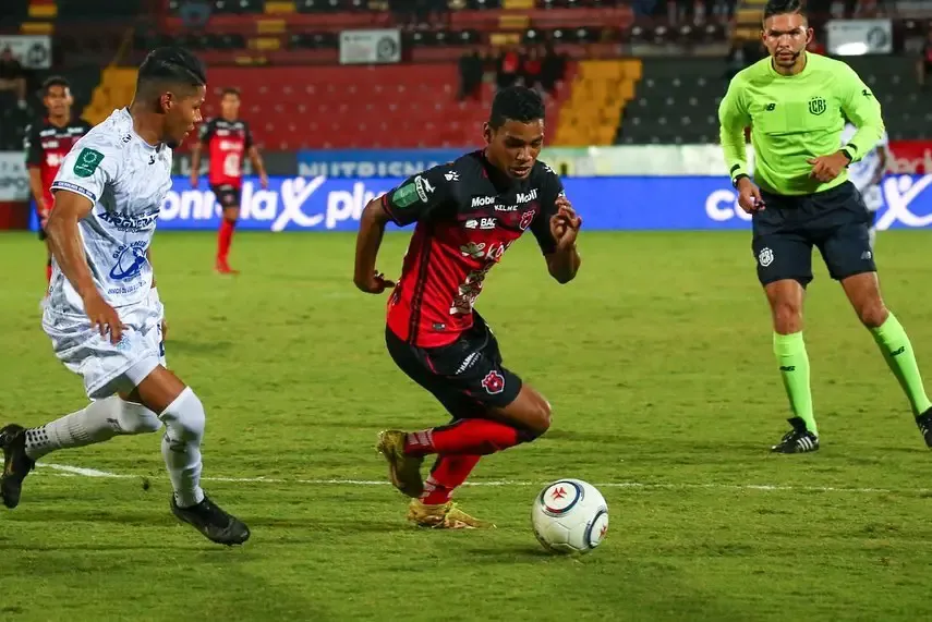 Creichel Pérez en Alajuelense