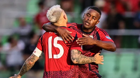 Joel Campbell le lanza flores a un ex Saprissa