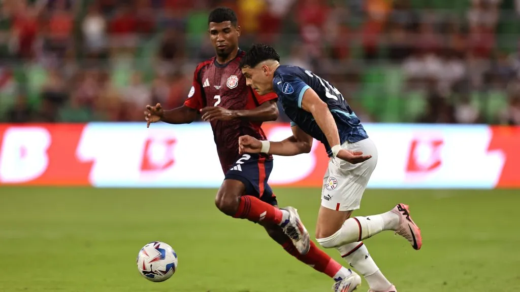 Gerald Taylor jugará en el Hearts de Escocia.