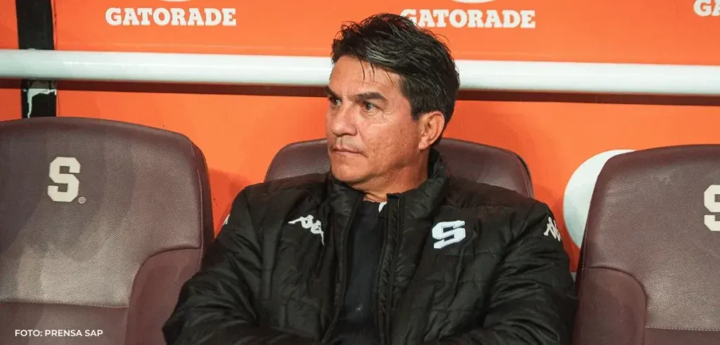 Vladimir Quesada con Saprissa / Prensa SAP