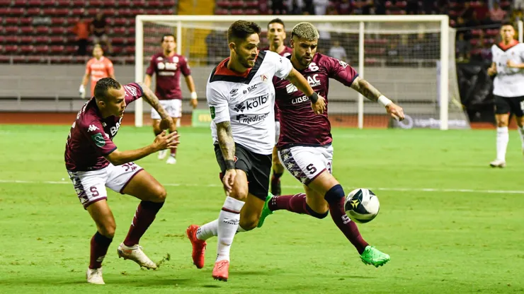 Alajuelense vs. Saprissa: a qué hora juegan y dónde ver el clásico por la Liga Promérica.
