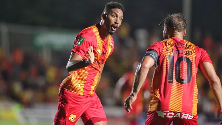 Por esta razón Marcel Hernández quedó fuera del partido de Herediano vs. Sporting.