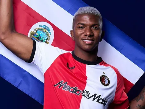 Jeyland Mitchell recibe la noticia que tanto esperaba en Feyenoord