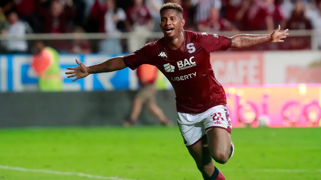 Fidel Escobar fue elegido MVP y mejor jugador extranjero del Apertura 2023. (Foto: La Teja)