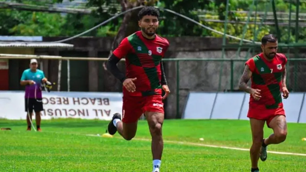 Johan Venegas está en conflicto con Guanacasteca. (Foto: Radio Columbia)