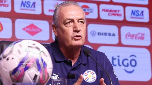 No lo esperaba: Gustavo Alfaro se convierte en motivo de burla de la Conmebol