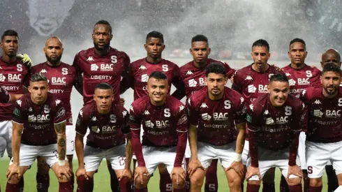Un ex Saprissa la pasa mal en su equipo.