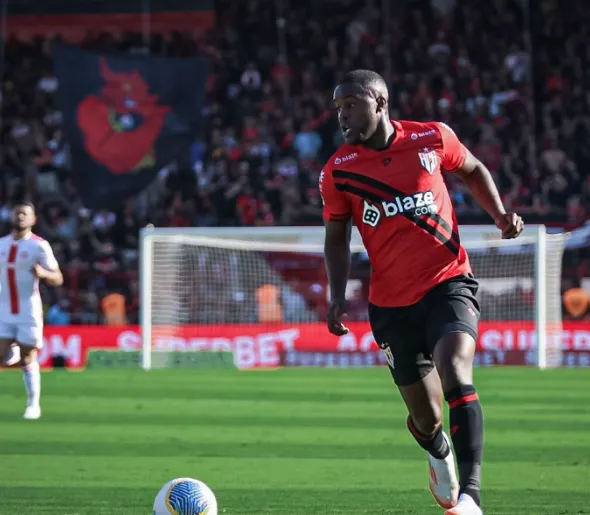 Joel Campbell – Atlético Goianiense