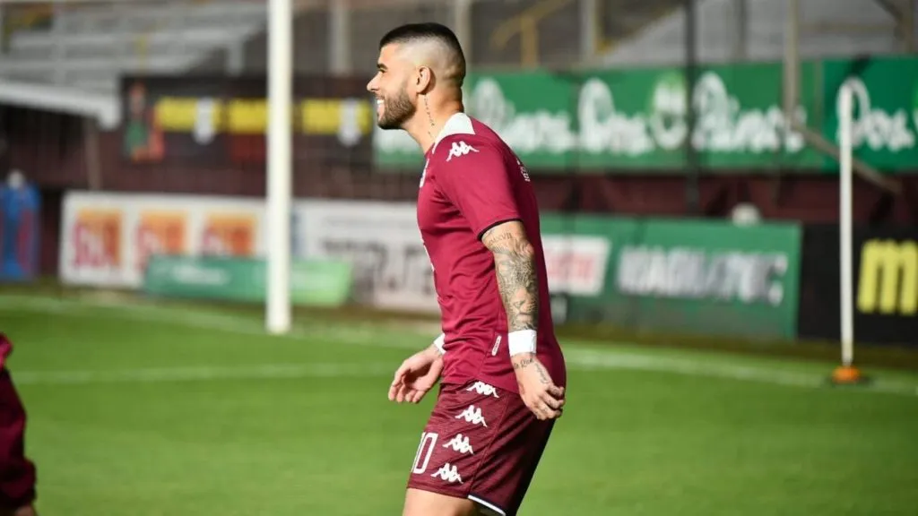 Ulises Segura es criticado por los aficionados (Saprissa).