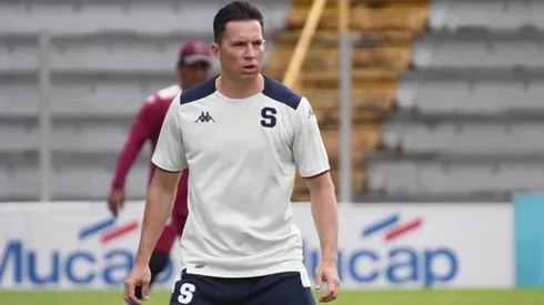 Bryan Oviedo ilusionó a toda la afición de Saprissa.