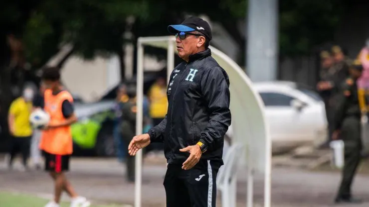 El técnico de Honduras se defiende luego de las críticas recibidas