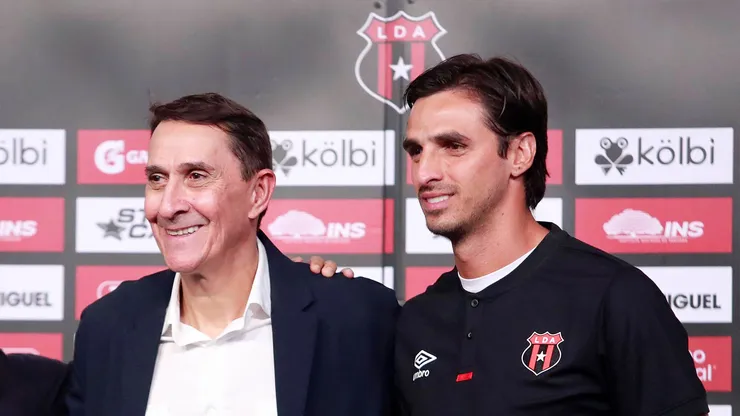 Bryan Ruiz le dio una gran ayuda a Guimaraes.