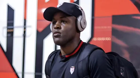 Joel Campbell hizo su presentación en Goianiense.