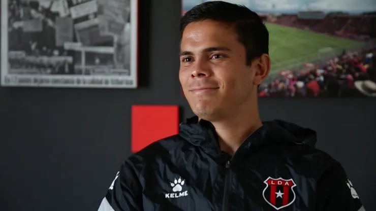 Zúñiga explicó los motivos de su salida de Alajuelense.