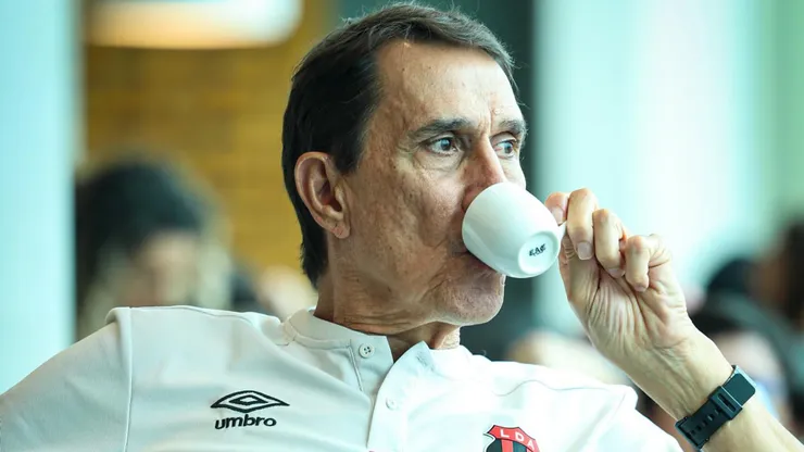 No todo es lo que parece en el Alajuelense de Guimaraes.