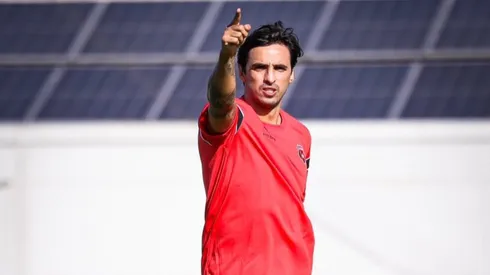 Alajuelense deja espiar la mano de Bryan Ruiz