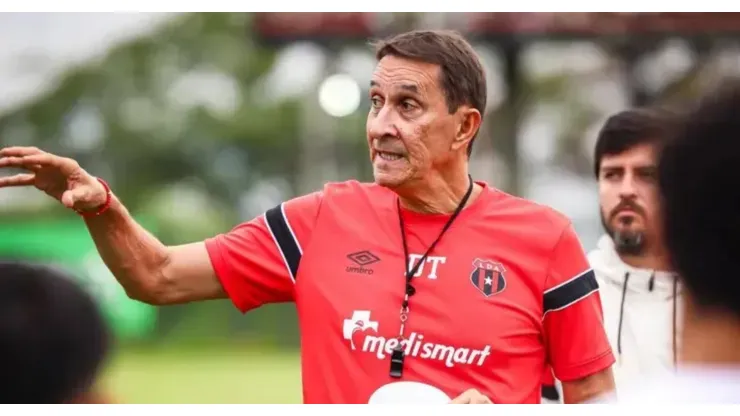 "Son máquinas": esto es lo que piensa Guimaraes de dos jugadores muy resistidos en Alajuelense
