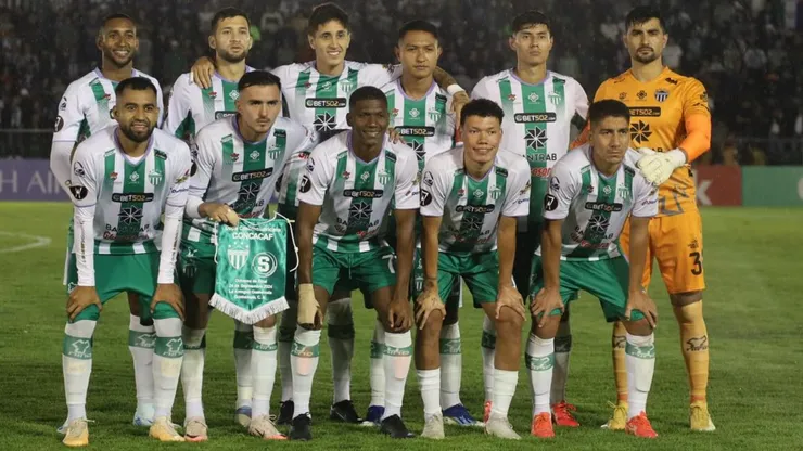 Concacaf reconoce a jugador de Antigua tras el partido contra Saprissa