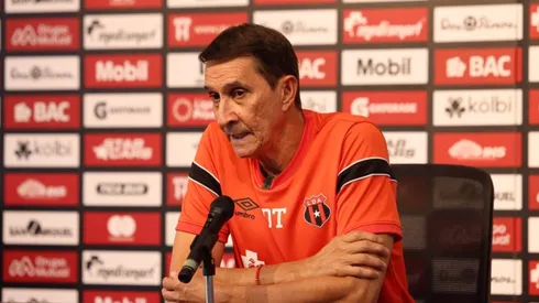 Guimaraes no lo aprovechó en Alajuelense y ahora se destaca en Europa