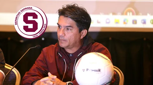 Saprissa llegó a Guatemala y se encontró con un escollo fuera de lo común