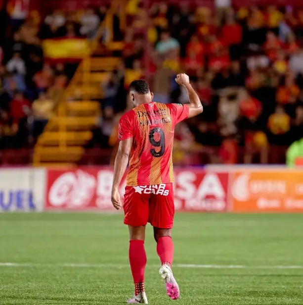 Marcel Hernánde se ha convertido en un jugador clave para Herediano.