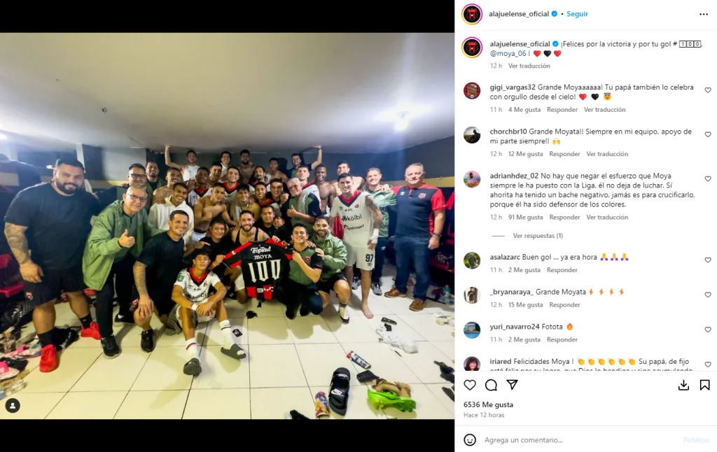 Así celebró el equipo con Moya su gol número 100. (Instagram)