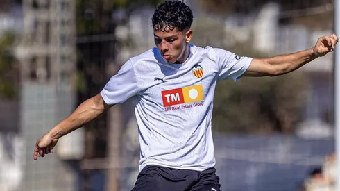 La inesperada situación que perjudica a Warren Madrigal en Valencia.