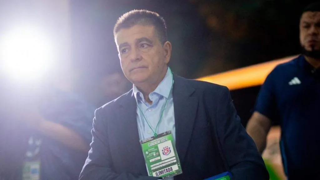 Claudio Vivas habló sobre sus intensiones como DT.