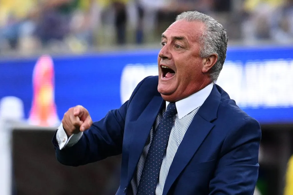 Alfaro le dio la espalda a Costa Rica para dirigir a Paraguay (Imago).