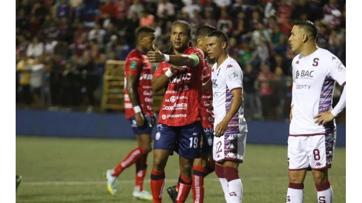 Saprissa vs. San Carlos: el favorito según las casas de apuestas.