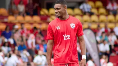 Carlos Rivera víctima de insulto racista