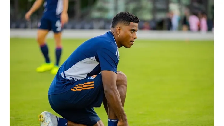 Allan Cruz reapareció con histórico club de Costa Rica.