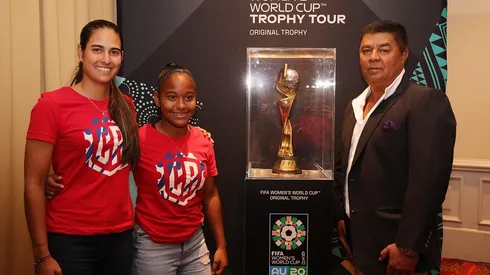 El trofeo del Mundial Femenino se exhibió en Costa Rica.