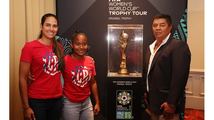 El trofeo del Mundial Femenino se exhibió en Costa Rica.