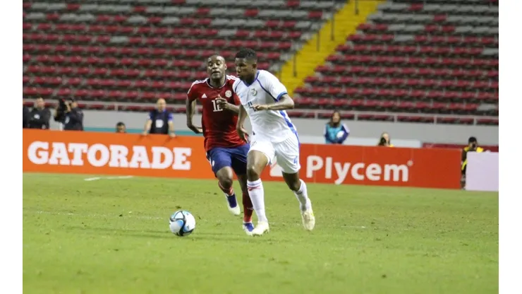 Joel Campbell: "Tenemos que aguantar el chaparrón".