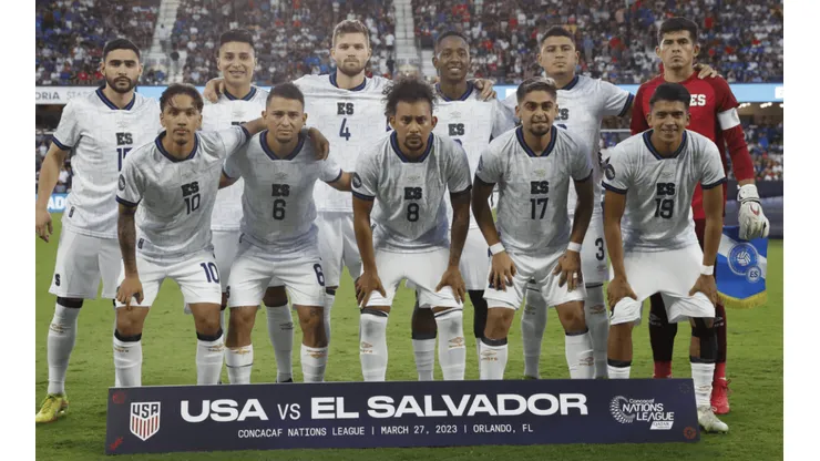 Periodista alemán llamó "granjeros" a los jugadores de El Salvador.
