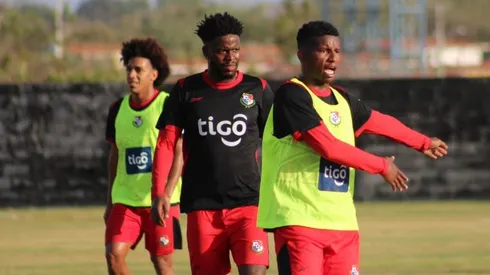 Freddy Góndola y Fidel Escobar, panamenños que juegan en clubes costarricenses (Fepafut)