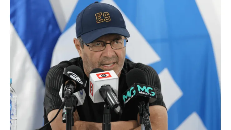 Hugo Pérez sobre la indisciplina en La Selecta: "El salvadoreño tiene talento, pero problemas de hábitos".