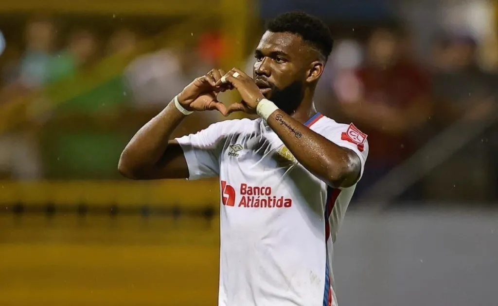 El fichaje bomba de Herediano no es Benguché.