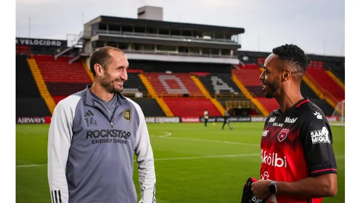 El detalle de Alajuelense con Giorgio Chiellini.