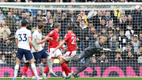 Keylor Navas y Nottingham Forest sufrieron la furia de Harry Kane en el triunfo de Tottenham.