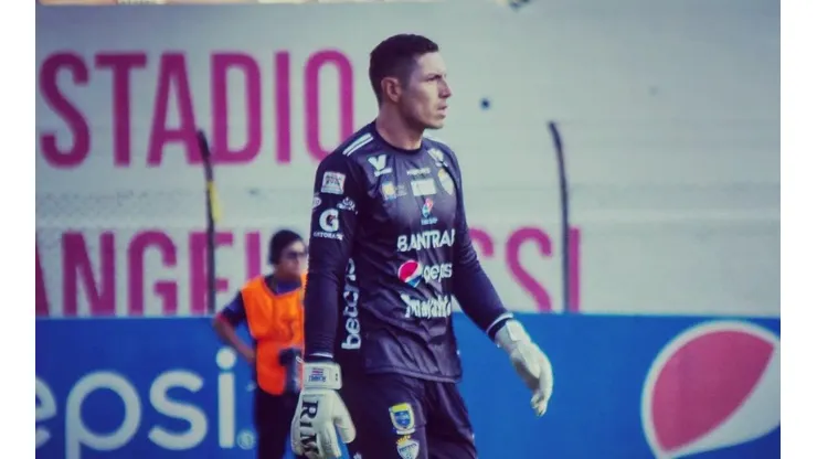El futbolista costarricense que consiguió la nacionalidad de Guatemala.