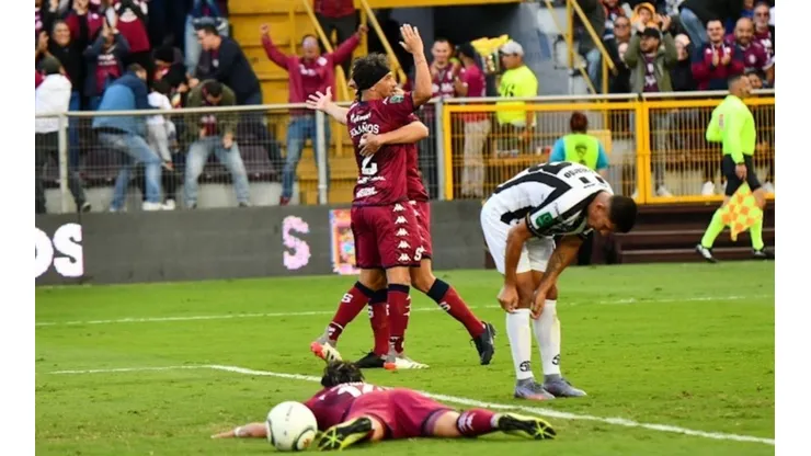 Saprissa perdió y recuperó al liderato de la tabla acumulada en una misma semana (Saprissa)