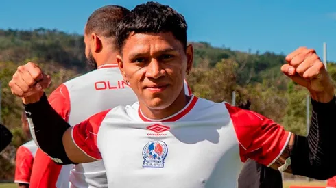 Bryan Moya está disponible para jugar con Olimpia