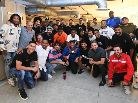 El noble gesto de Óscar Duarte con sus compañeros del Al Wheda de Arabia Saudita